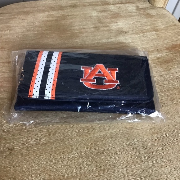 Gameday Outfitters Womens Auburn University Athletic Mesh Foldover Flap Wallet - Picture 5 of 5